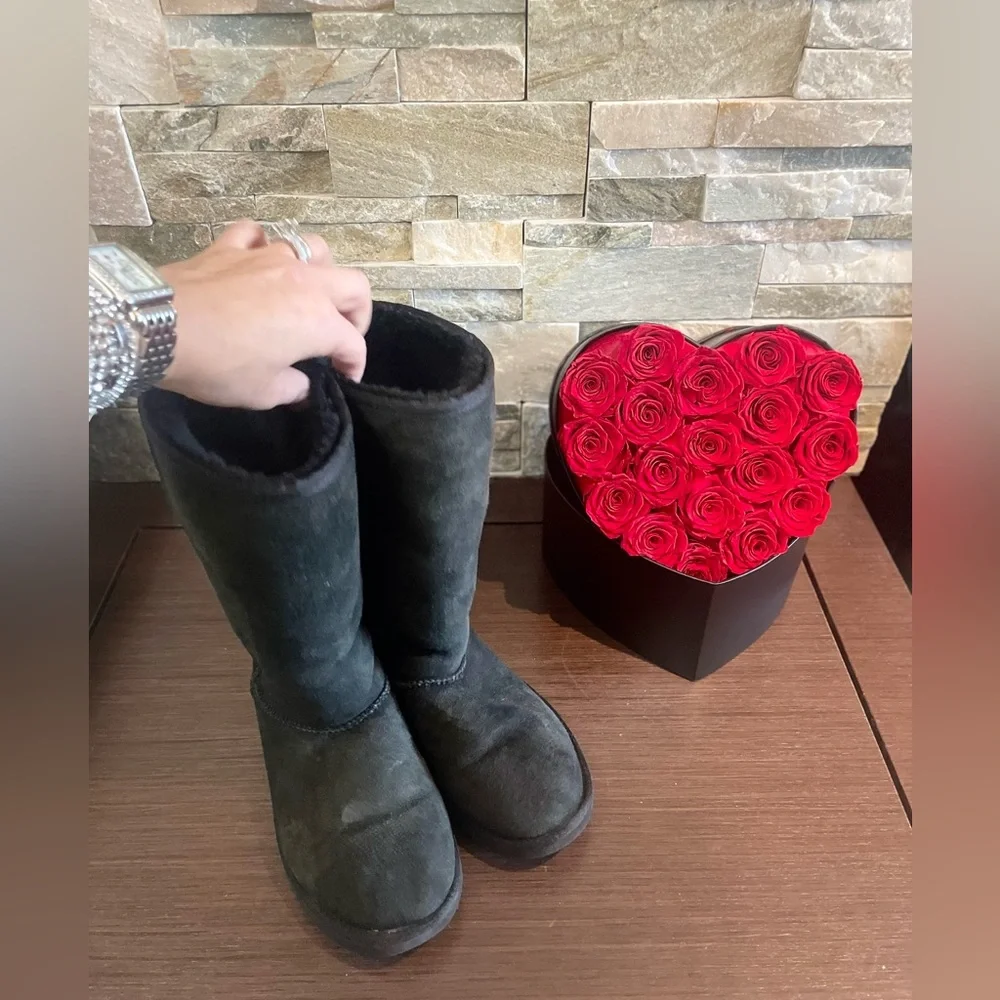UGG midrise black boots